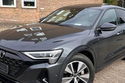 Audi Q8 e-tron 61.011 km 42.900 € Düsseldorf 40597