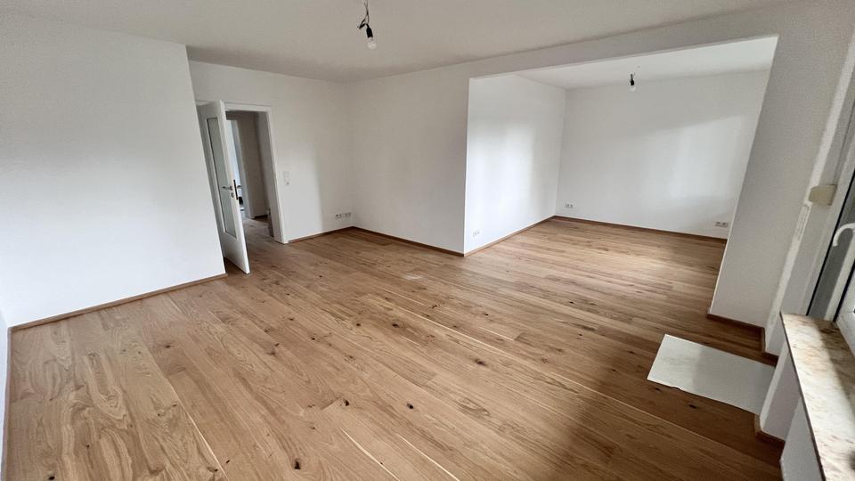 Erdgeschoßwohnung Düsseldorf Lörick - 3 Zimmer, 83 m&sup2;, 1.395&euro; | Angebot:26425534