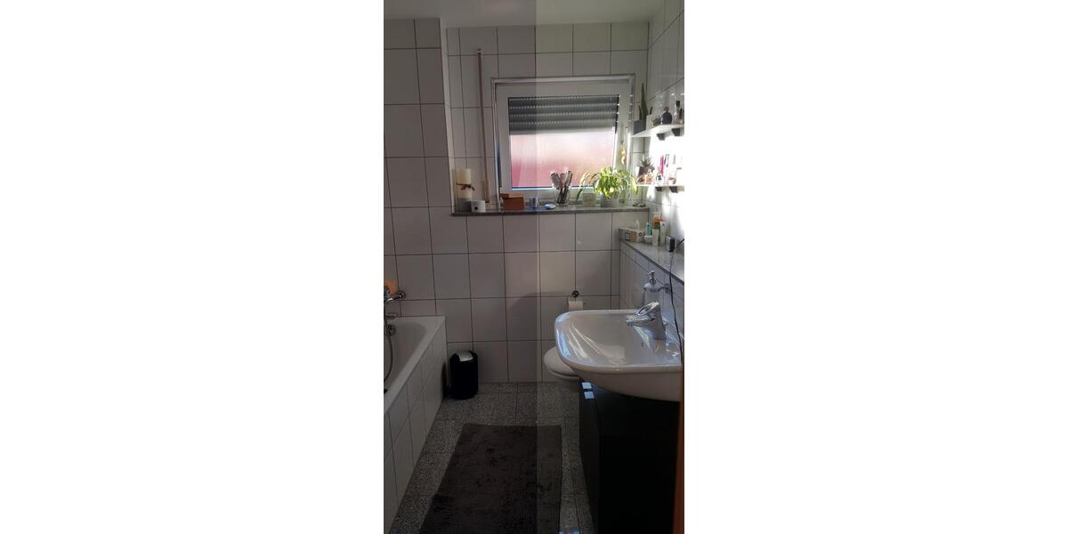 Etagenwohnung Leverkusen - 4 Zimmer, 130 m&sup2;, 1.600&euro; | Angebot:26302934