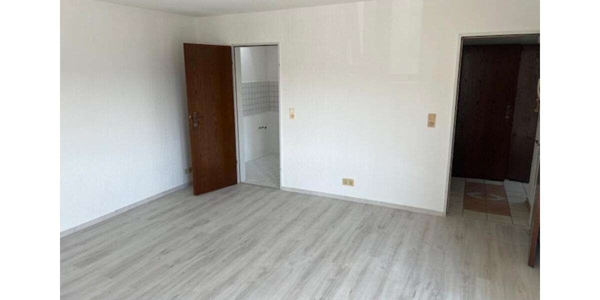 Schöne Zwei-Zimmer-Wohnung mit 44 m² in Lierenfeld (Höherweg) zimmer