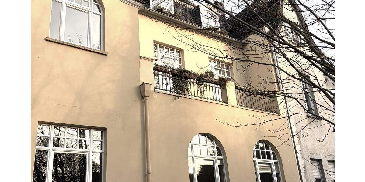 Altbaujuwel mit Charakter: Architektur, die man spürt - Ein Haus mit Seele und Geschichte! 3 zimmer