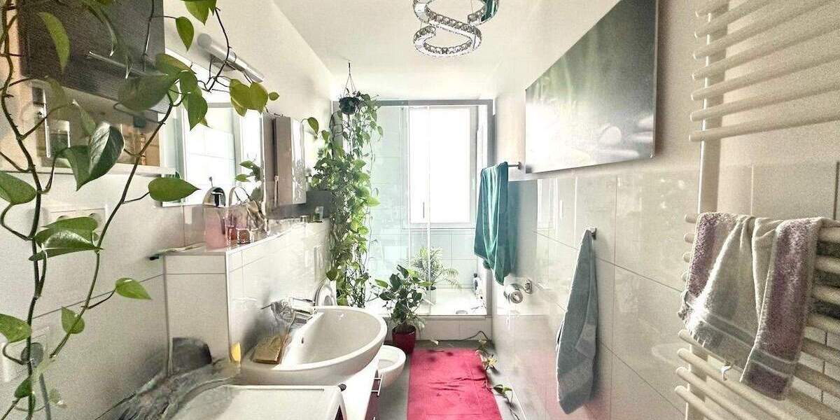 Mehrfamilienhaus, Wohnhaus Düsseldorf Heerdt - 6 Zimmer, 165 m&sup2;, 889.000&euro; | Angebot:25736814