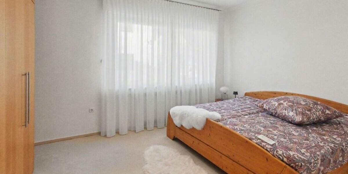 Reihenmittelhaus Moers Hülsdonk - 5 Zimmer, 137 m&sup2;, 375.000&euro; | Angebot:25718335