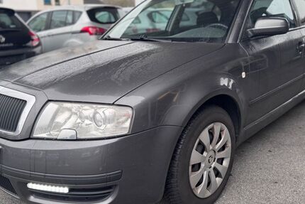 Skoda Superb 151.245 km 3.950 &euro; Hilden 40723