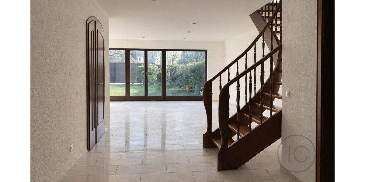 Mehrfamilienhaus, Wohnhaus Hilden Kalstert - 7 Zimmer, 288 m&sup2;, 560.000&euro; | Angebot:25708386