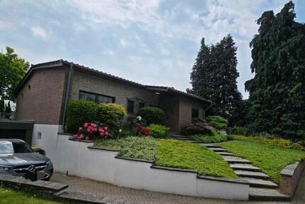 Haus Bedburg - 4 Zimmer, 110 m&sup2;, 450.000&euro; | Angebot:27436328