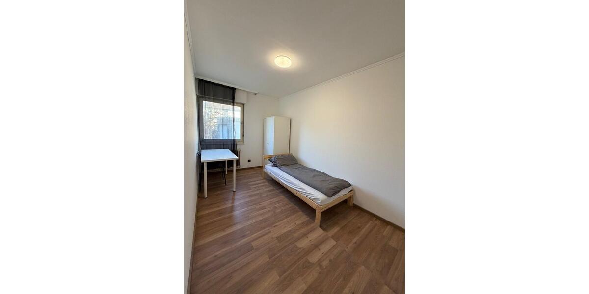 Erdgeschoßwohnung Leverkusen Bergisch Neukirchen - 5 Zimmer, 100 m&sup2;, 1.900&euro; | Angebot:25616673