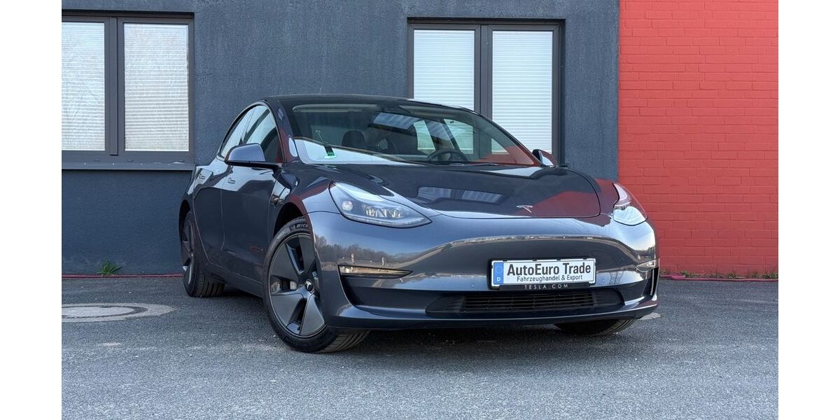 Tesla Model 3 58.738 km 26.500 &euro; Neuss 41472