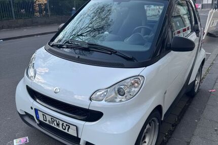 Smart ForTwo 135.211 km 3.900 &euro; Düsseldorf 40217