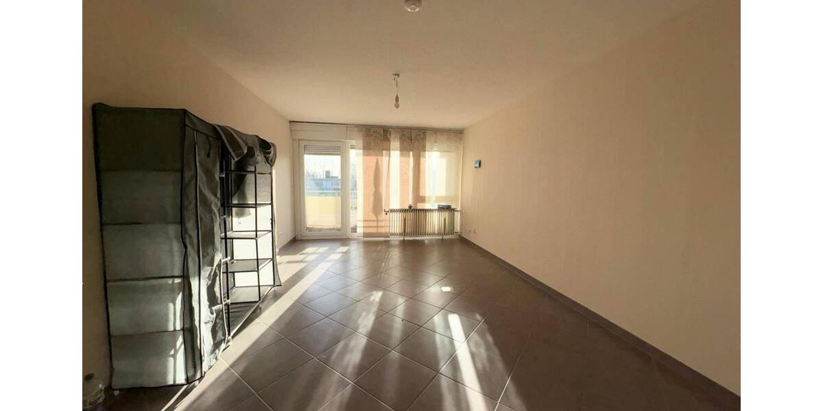 Große 3-Zimmer-Wohnung mit 2 LOGGIEN und moderner EINBAUKÜCHE 3 zimmer