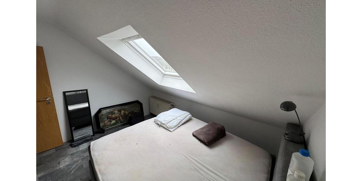 Dachgeschoßwohnung Langenfeld (Rheinland) - 2 Zimmer, 40 m&sup2;, 480&euro; | Angebot:26252908