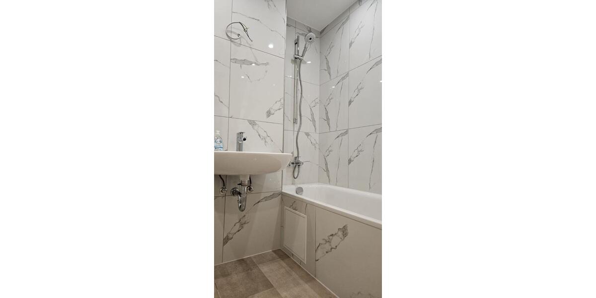 Etagenwohnung Neuss Holzheim - 3 Zimmer, 85 m&sup2;, 890&euro; | Angebot:25562416