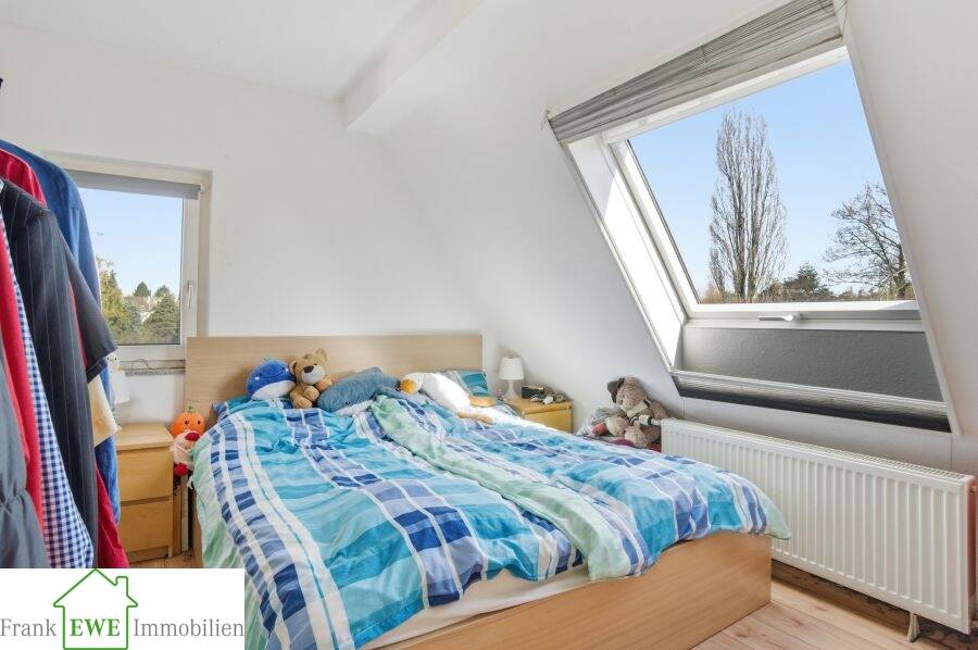 Mehrfamilienhaus, Wohnhaus Düsseldorf Hassels Hassels - 8 Zimmer, 230 m&sup2;, 759.000&euro; | Angebot:26363078
