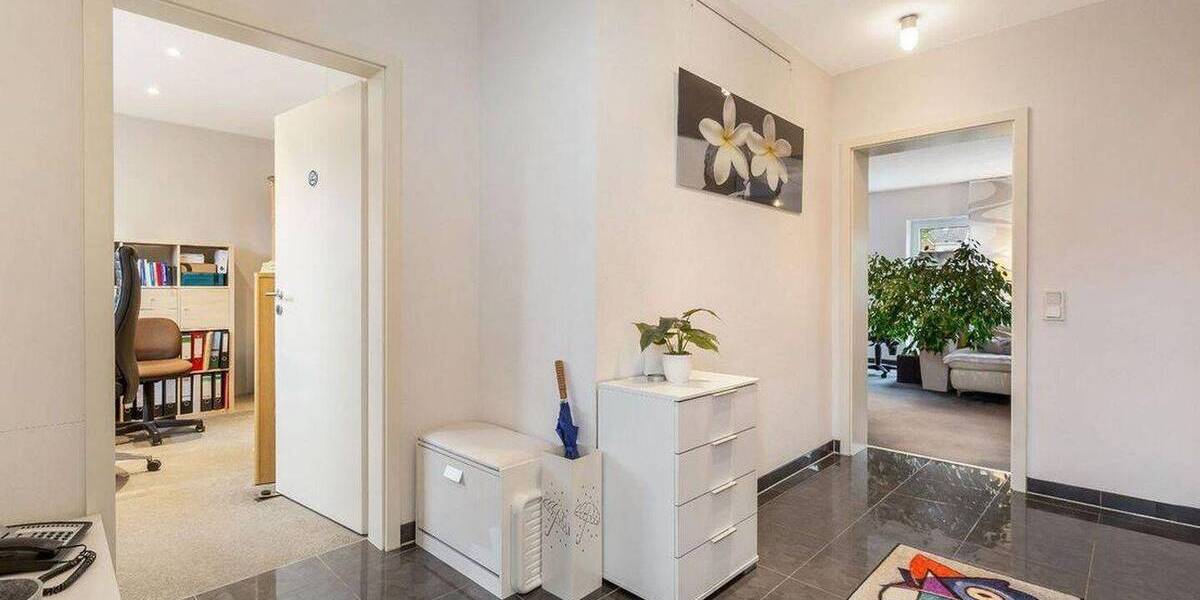 Mehrfamilienhaus, Wohnhaus Dormagen Hackenbroich - 6 Zimmer, 177 m&sup2;, 698.000&euro; | Angebot:26805807