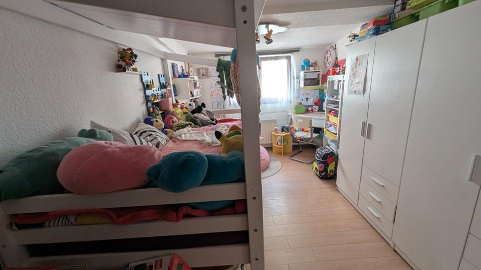 Dachgeschoßwohnung Duisburg Laar - 2.5 Zimmer, 58 m&sup2;, 110.000&euro; | Angebot:27080266