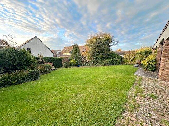 Einfamilienhaus Mönchengladbach Venn - 9 Zimmer, 236 m&sup2;, 649.000&euro; | Angebot:25704611