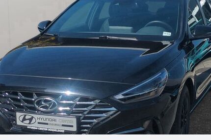 Hyundai i30 81.883 km 14.990 &euro; Düsseldorf 40233