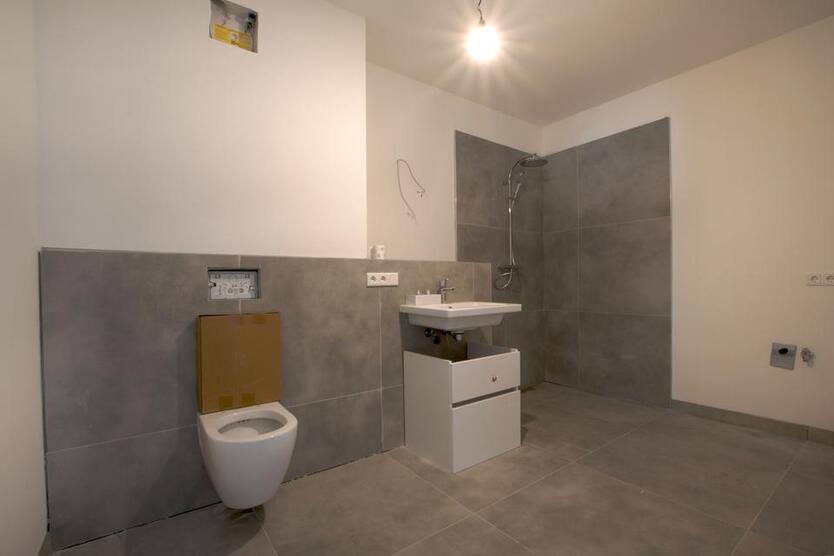 Erstbezug! Exklusive 3-Zimmer-Wohnung im 1. OG mit Terrasse – hochwertiger Neubau in Stadtmitte zimmer