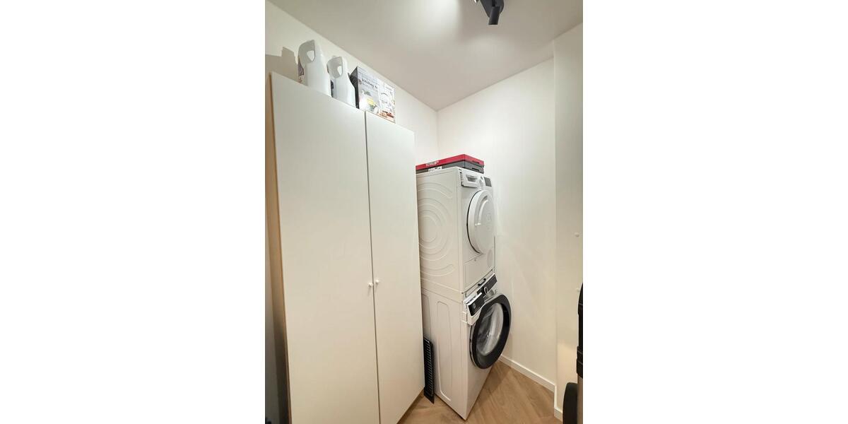 Frisch renovierte, möblierte Wohnung mit Balkon (Zwischenmiete) 2 zimmer