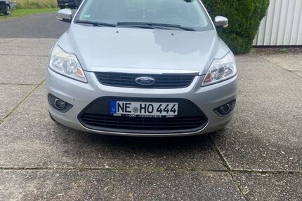 Ford Focus 181.000 km 2.800 &euro; Korschenbroich 41352