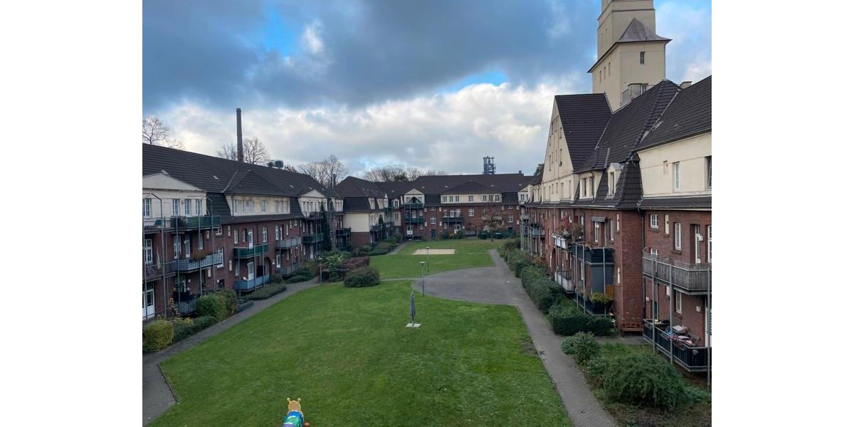 3-Zimmer-Wohnung im Dachgeschoss in Sanierungsphase 3 zimmer