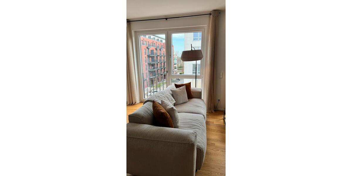 Etagenwohnung Düsseldorf Heerdt - 2 Zimmer, 60 m&sup2;, 1.860&euro; | Angebot:26366111