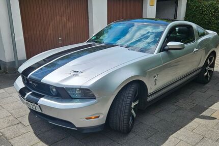 Ford Mustang 183.100 km 17.800 &euro; Duisburg 47138