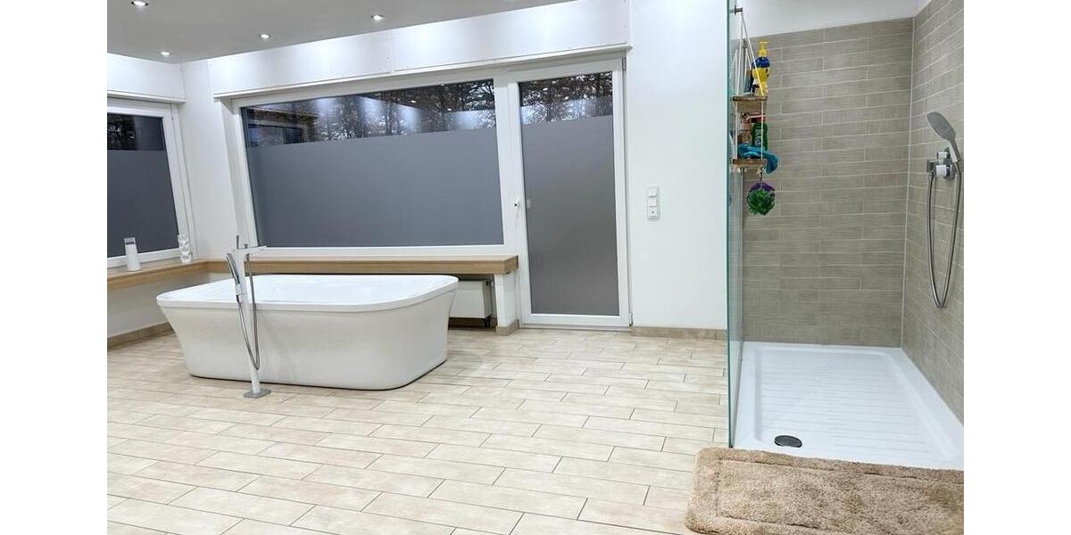 Einfamilienhaus Düsseldorf Stadtmitte - 5 Zimmer, 180 m&sup2;, 580.000&euro; | Angebot:25792432