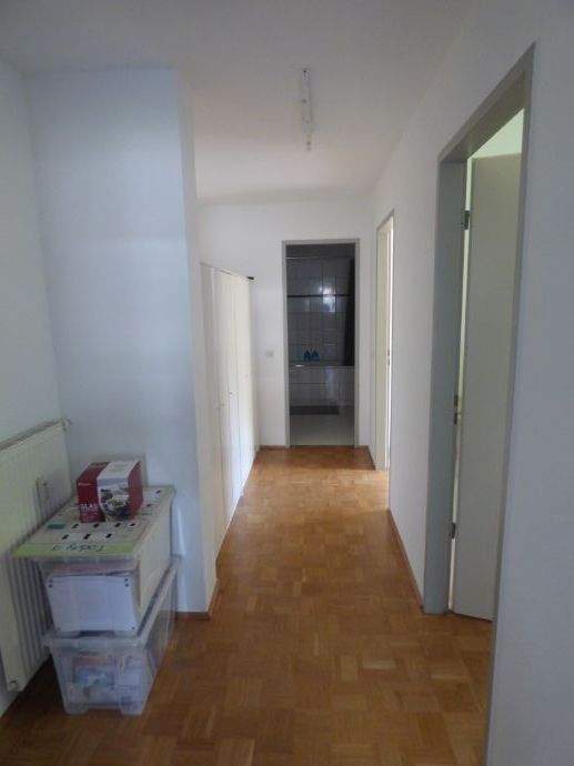 Köln-Dellbrück - 4-Zimmerwohnung mit Terasse, TG-Stellplatz in ruhiger Seitenstraße