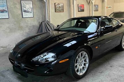 Jaguar XK8 77.930 km 28.950 &euro; Düsseldorf 40547
