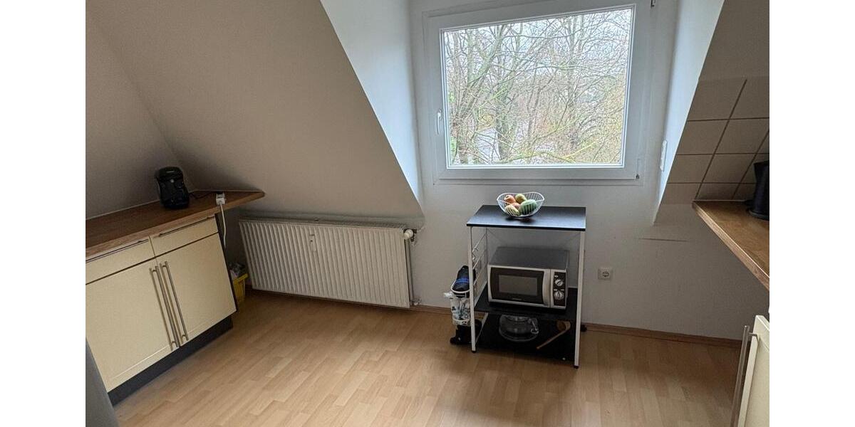 Dachgeschoßwohnung Mülheim an der Ruhr Rechtsruhr-Nord - 2 Zimmer, 70 m&sup2;, 400&euro; | Angebot:25067678