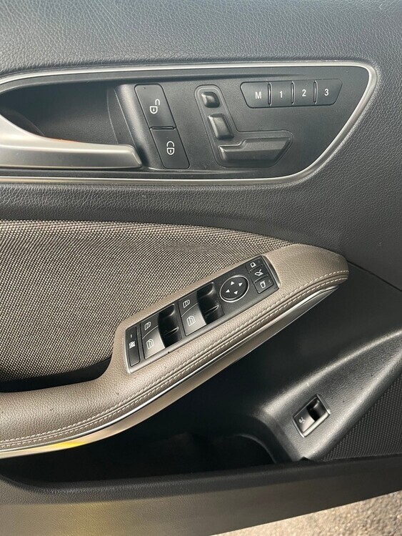 Mercedes-Benz GLA-Klasse 139.000 km 14.999 € Krefeld 47798