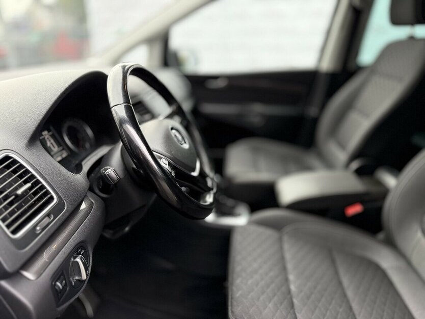 VW Sharan Kamera El.Türen 7.Sitze AppleCarplay 116.000 km 25.990 € Mönchengladbach 41066