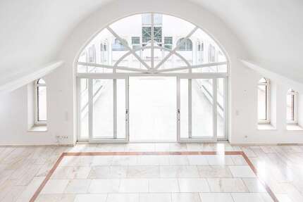 Wohnung Düsseldorf / Rath Rath - 6 Zimmer, 329 m&sup2;, 2.500&euro; | Angebot:22151966