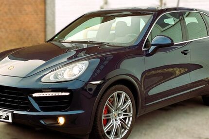 Porsche Cayenne 245.000 km 20.300 € Mönchengladbach 41065