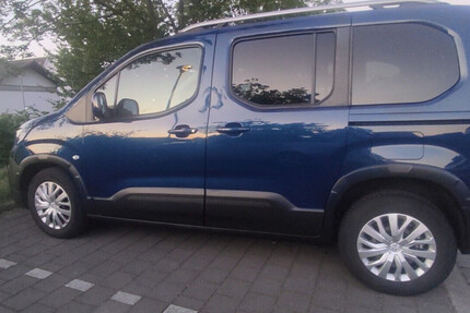 Peugeot Rifter L1 Active PureTech 110 81.000 km 15.900 € Köln 50667