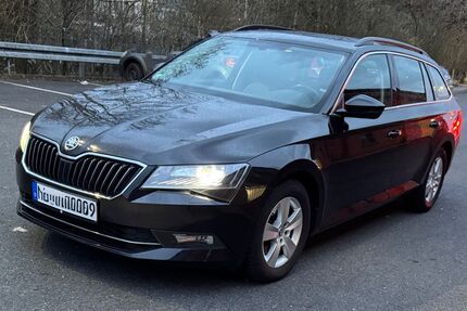 Skoda Superb 124.000 km 17.400 &euro; Velbert 42555
