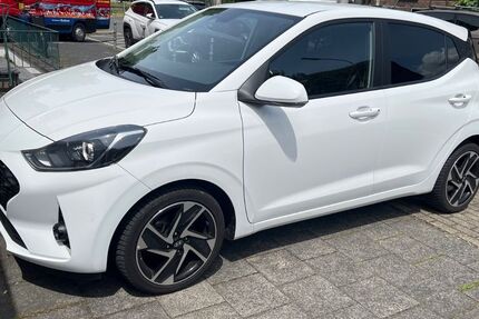 Hyundai i10 14.500 km 17.900 &euro; Neuss 41464