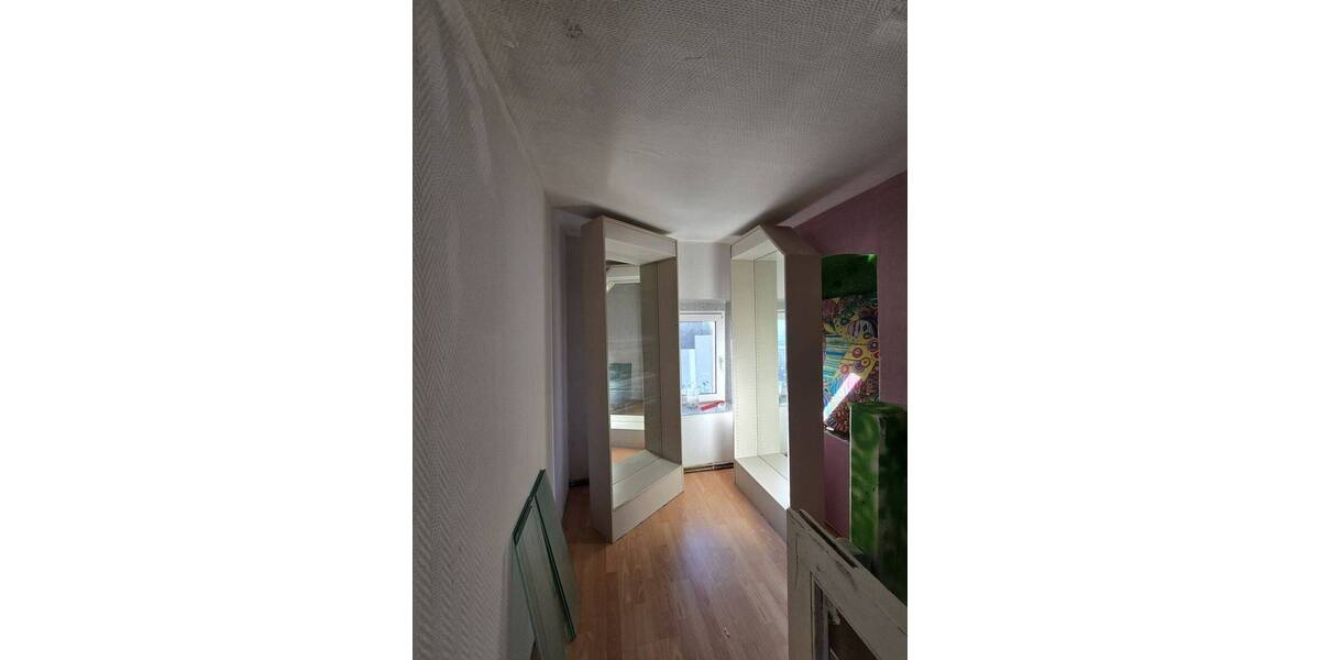 Etagenwohnung Mönchengladbach Rheydt - 4 Zimmer, 85 m&sup2;, 140.000&euro; | Angebot:26249977