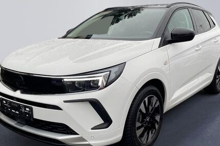 Opel Grandland (X) 14.904 km 31.890 &euro; Neuss 41460