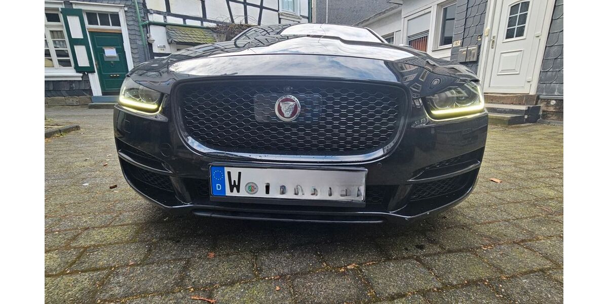 Jaguar XE 180.000 km 17.600 &euro; Wuppertal 42285