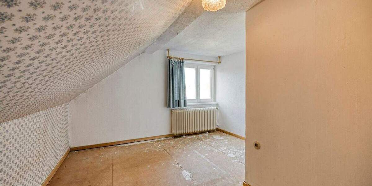 Doppelhaushälfte Düsseldorf Urdenbach - 8 Zimmer, 127 m&sup2;, 399.000&euro; | Angebot:25302679