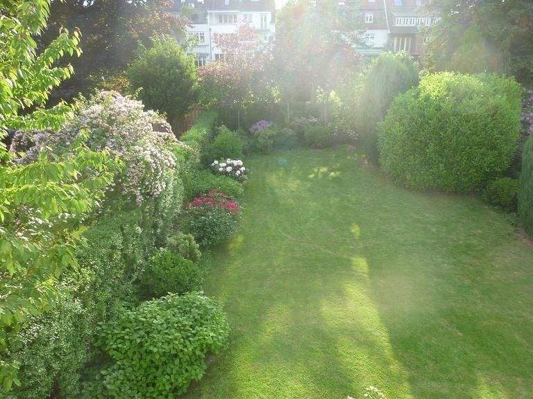 D-Benrath: modernisiertes 3-Familien-Haus im Musikantenviertel, schöner Garten, Garage, neue Heizung 8 zimmer