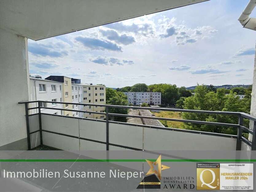 Wohnung zum Mieten in Wuppertal 411 € 58.8 m²