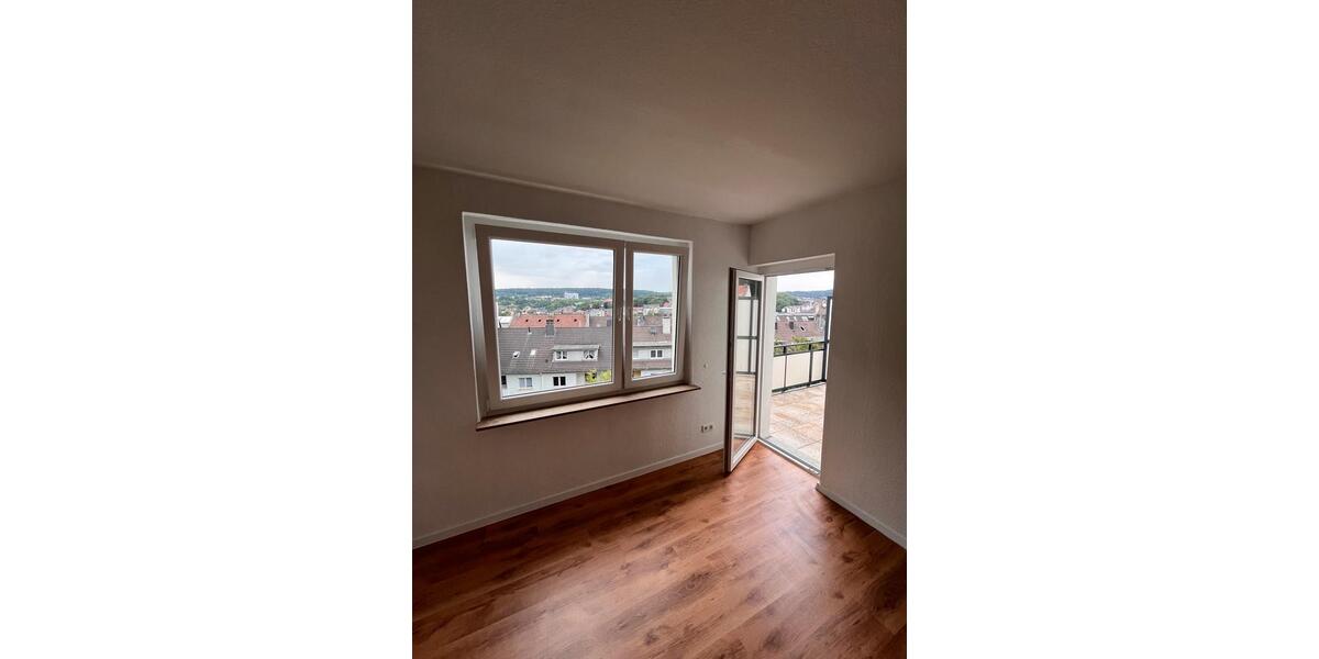2 Zi Wohnung+ Balkon, 50qm neu saniert ,neue Küche & Bodenheizung 2 zimmer