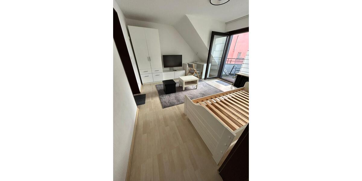 Dachgeschoßwohnung Mönchengladbach Süd - 1 Zimmer, 25 m&sup2;, 349&euro; | Angebot:25649511