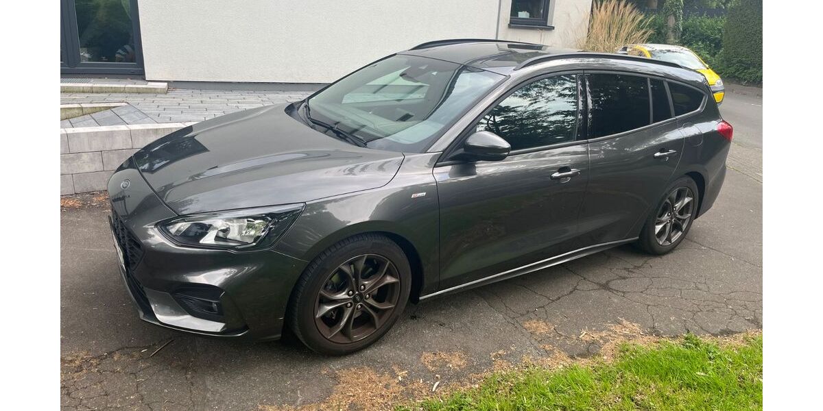 Ford Focus 109.000 km 10.500 &euro; Neuss 41468