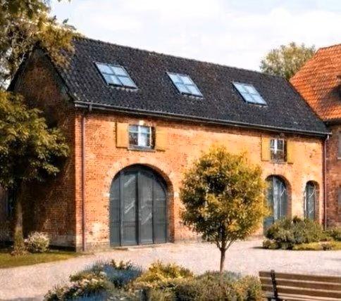 Erdgeschoßwohnung Duisburg Rheinhausen - 8 Zimmer, 200 m&sup2;, 175.000&euro; | Angebot:26934492