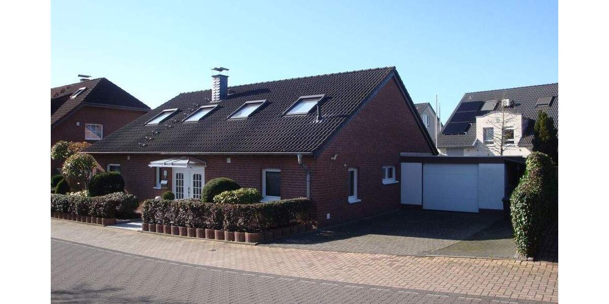 Einfamilienhaus Langenfeld Richrath - 6 Zimmer, 220 m&sup2;, 850.000&euro; | Angebot:25802492