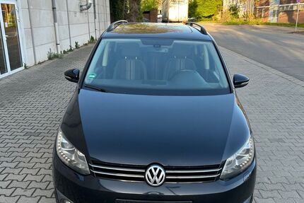 VW Touran 273.465 km 5.200 &euro; Krefeld 47807